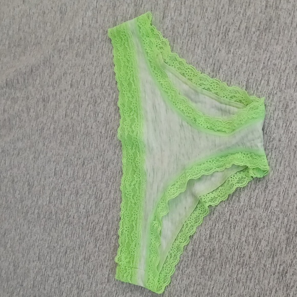 Vs panty bundle - Picture 2 of 7